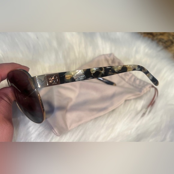 Authentic Tory Burch Sunglasses TY6051 Gold with Pouch - Picture 6 of 6